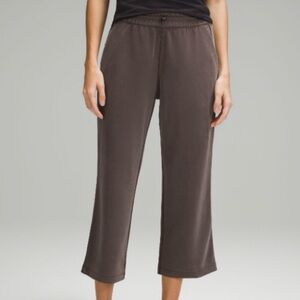 Lululemon Softstreme High Rise Straight Leg Cropped Pant - Size 4